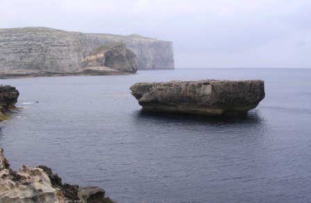 Isola di Gozo - Nei pressi della Finestra Azzurra